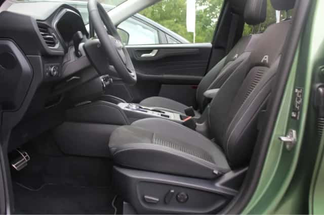Ford Kuga (2024) thumbnail 54