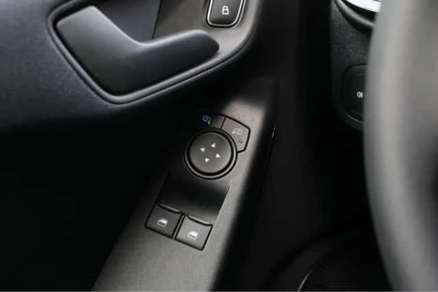 Ford Fiesta (2022) thumbnail 13