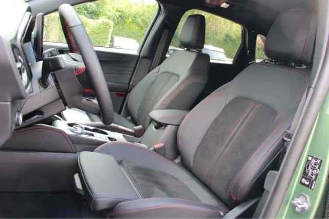 Ford Kuga (2025) thumbnail 23