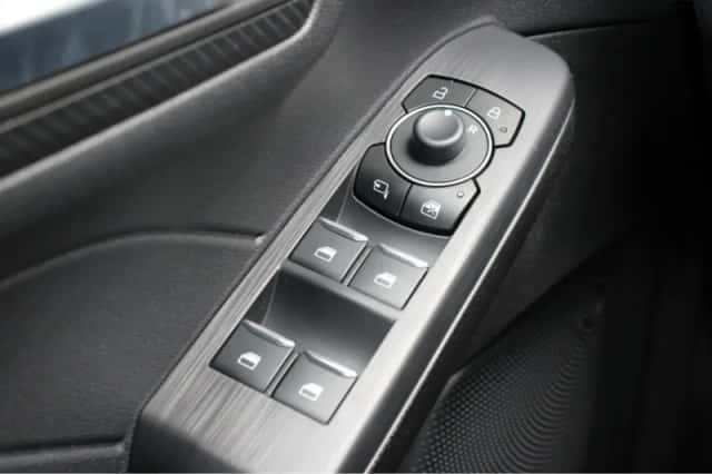 Ford Kuga (2025) thumbnail 22