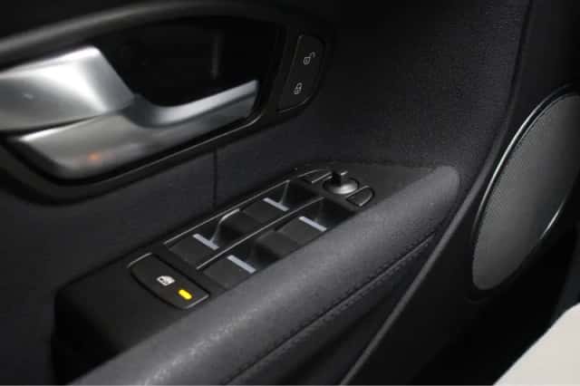 Land Rover Range Rover Evoque (2016) thumbnail 17