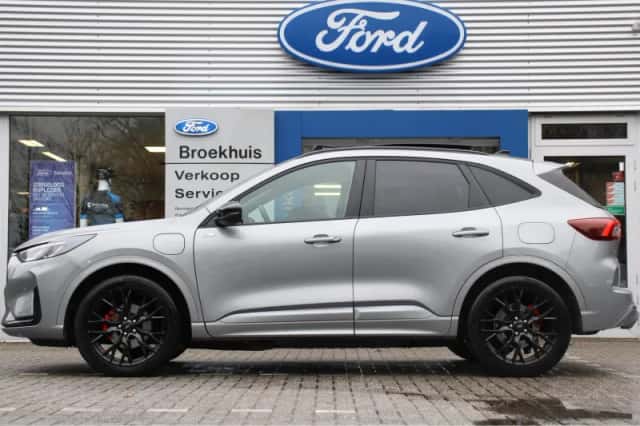 Ford Kuga (2025) thumbnail 2