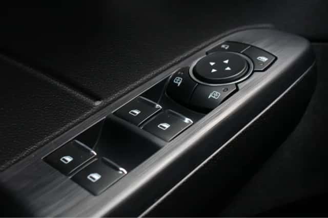 Ford Kuga (2025) thumbnail 24
