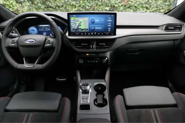 Ford Kuga (2025) thumbnail 5