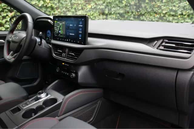 Ford Kuga (2025) thumbnail 6