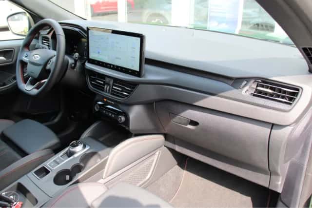 Ford Kuga (2026) thumbnail 5
