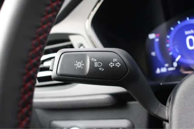 Ford Kuga (2023) thumbnail 15