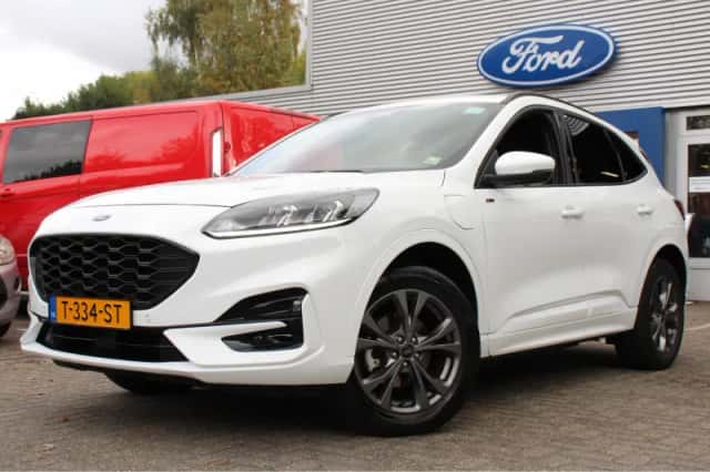 Ford Kuga (2023) thumbnail 39