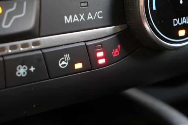 Ford Kuga (2023) thumbnail 9