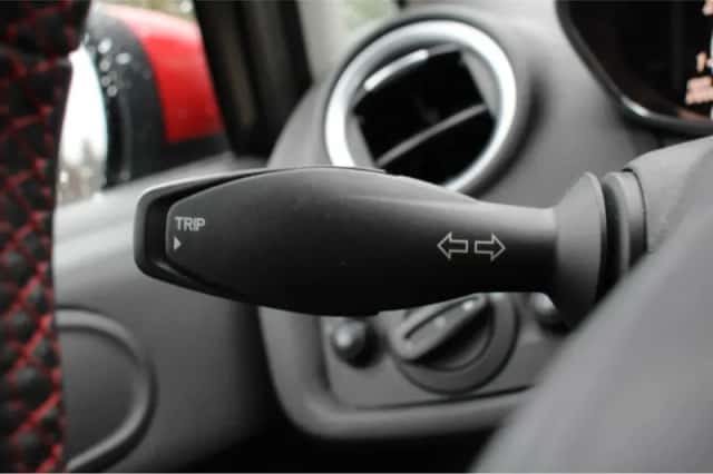 Ford Fiesta (2016) thumbnail 19