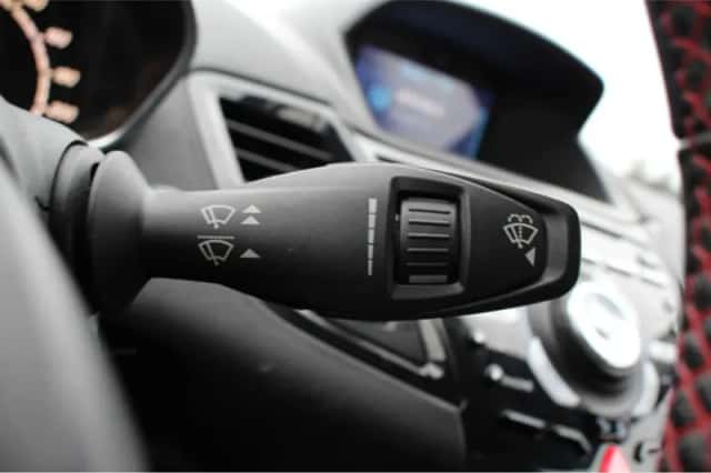 Ford Fiesta (2016) thumbnail 20