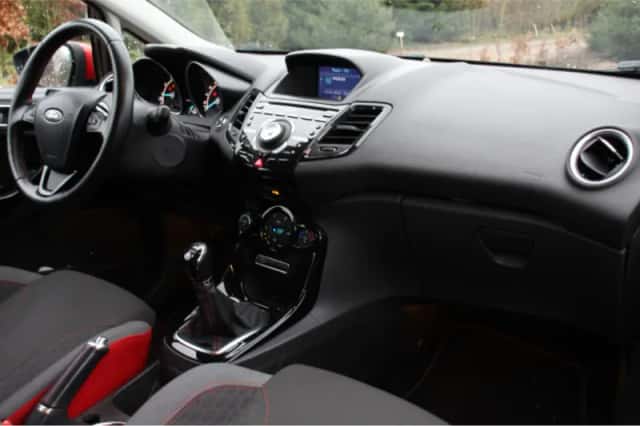 Ford Fiesta (2016) thumbnail 6
