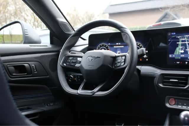 Ford Mustang (2024) thumbnail 18