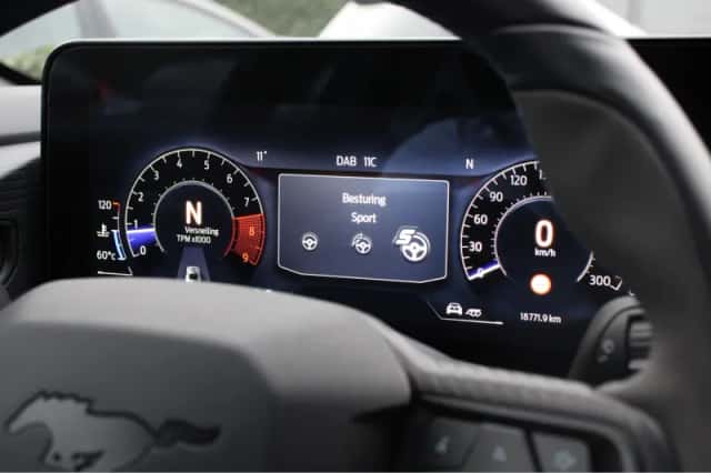 Ford Mustang (2024) thumbnail 25