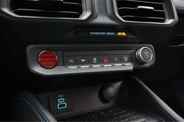 Ford Mustang (2024) thumbnail 33