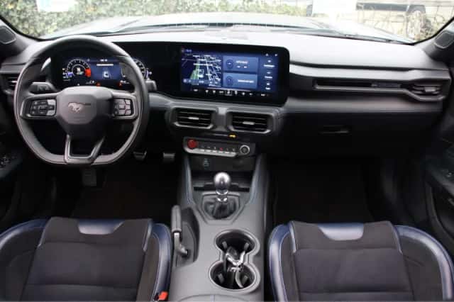 Ford Mustang (2024) thumbnail 5