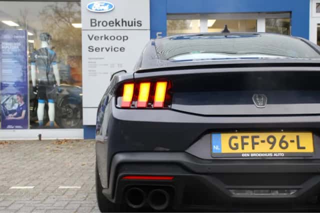 Ford Mustang (2024) thumbnail 8