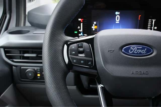 Ford Transit Custom (2024) thumbnail 11