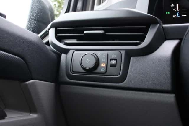 Ford Transit Custom (2024) thumbnail 16