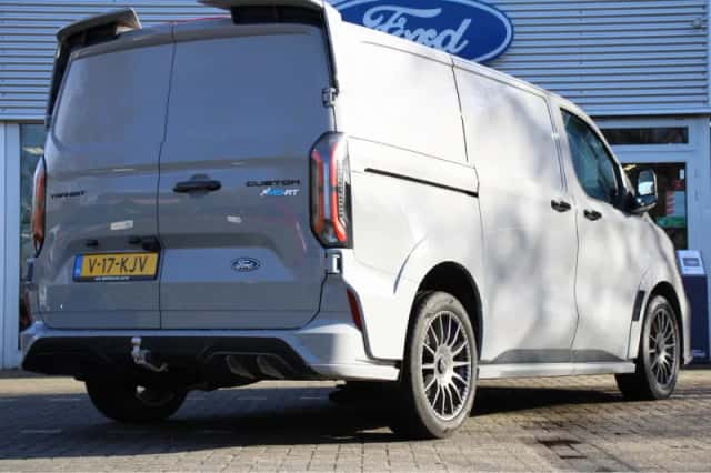 Ford Transit Custom (2024) thumbnail 3