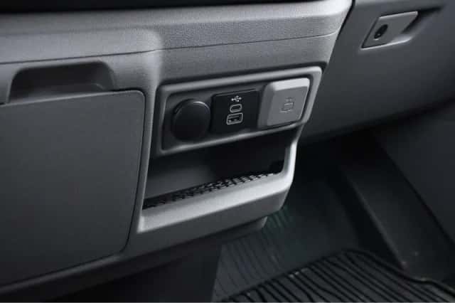 Ford Transit Custom (2024) thumbnail 24