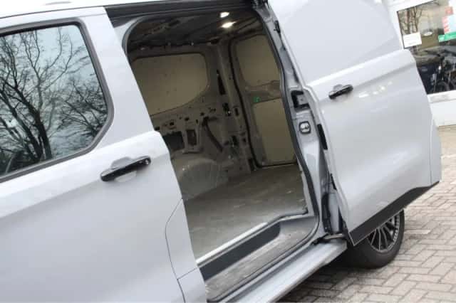 Ford Transit Custom (2024) thumbnail 30