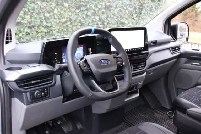 Ford Transit Custom (2024) thumbnail 4