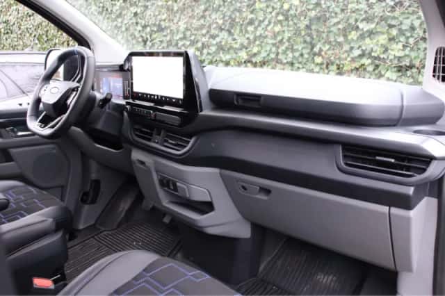 Ford Transit Custom (2024) thumbnail 5