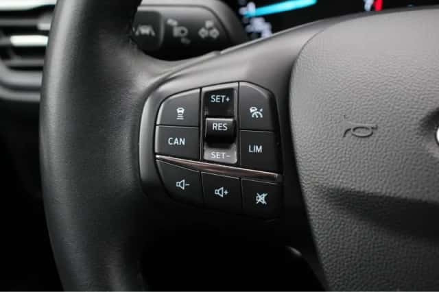 Ford Focus (2021) thumbnail 18