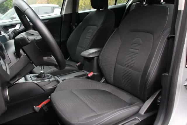 Ford Focus (2021) thumbnail 33