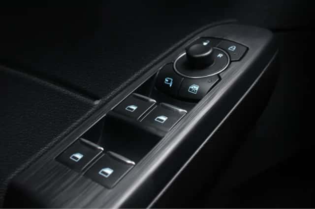 Ford Kuga (2023) thumbnail 19