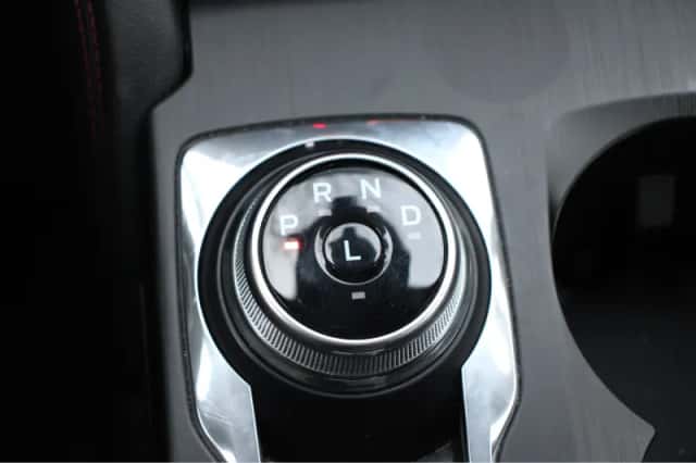 Ford Kuga (2023) thumbnail 25