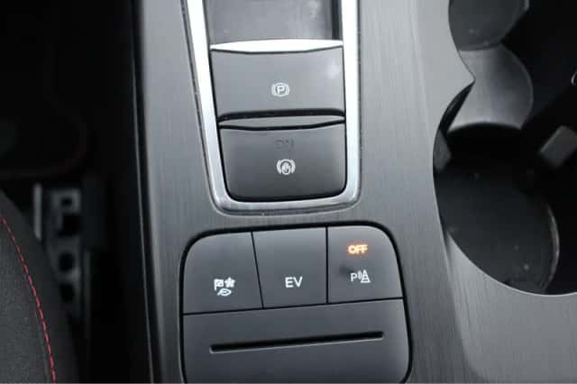 Ford Kuga (2023) thumbnail 26
