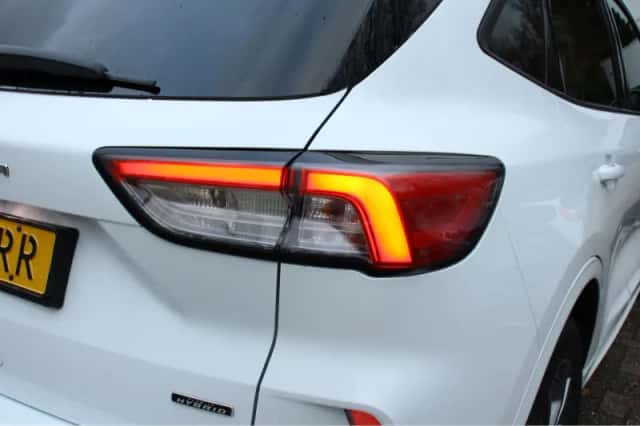 Ford Kuga (2023) thumbnail 44