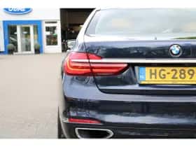 BMW 7-Serie (2015) thumbnail 35