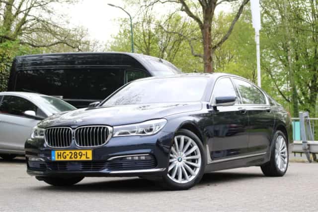 BMW 7-Serie (2015) thumbnail 43