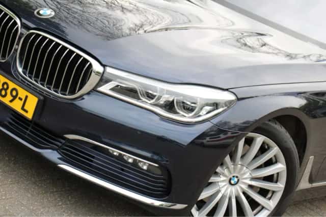 BMW 7-Serie (2015) thumbnail 45