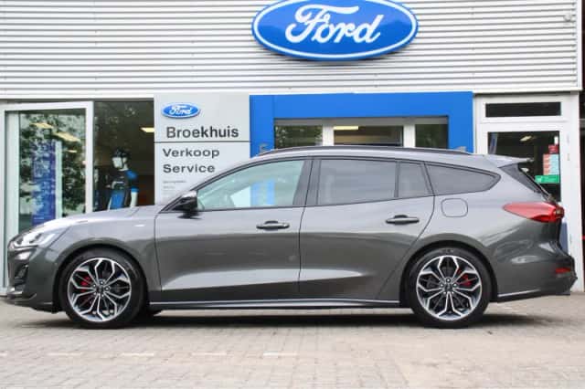 Ford Focus (2024) thumbnail 2