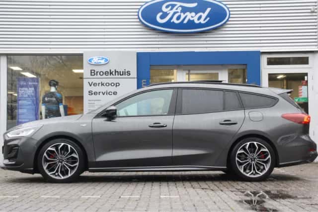 Ford Focus (2024) thumbnail 2