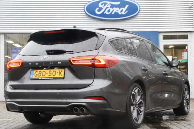 Ford Focus (2024) thumbnail 3