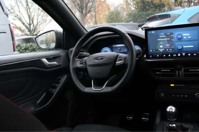 Ford Focus (2024) thumbnail 9