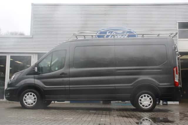 Ford Transit (2023) thumbnail 2