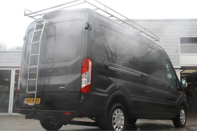 Ford Transit (2023) thumbnail 3