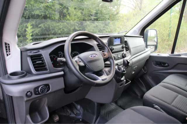 Ford Transit (2023) thumbnail 4