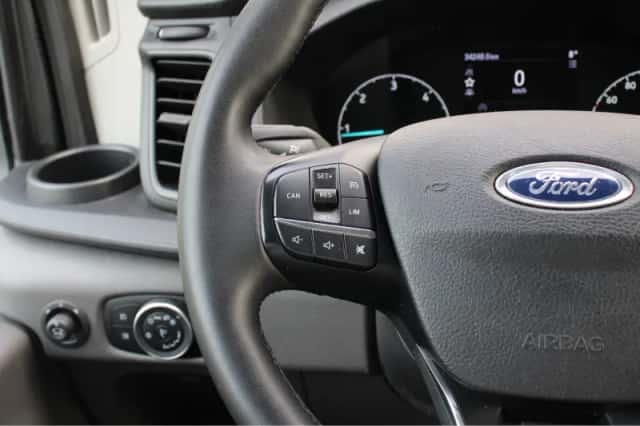 Ford Transit (2023) thumbnail 9