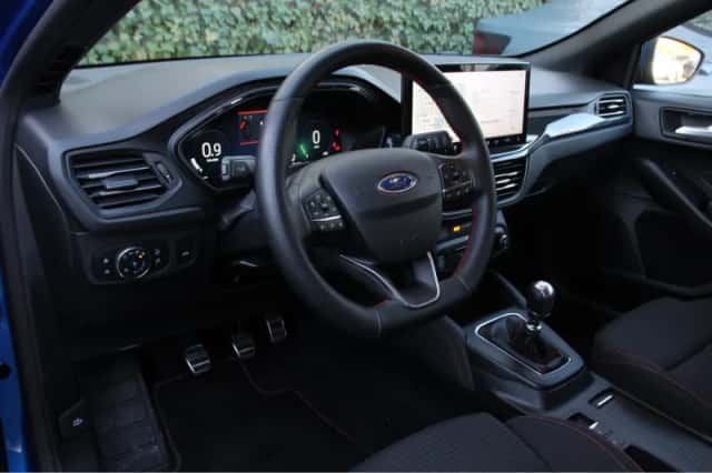 Ford Focus (2024) thumbnail 4