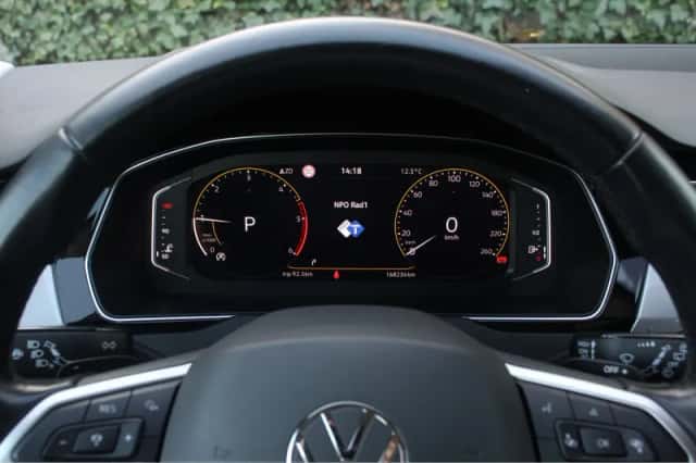 Volkswagen Passat (2021) thumbnail 12
