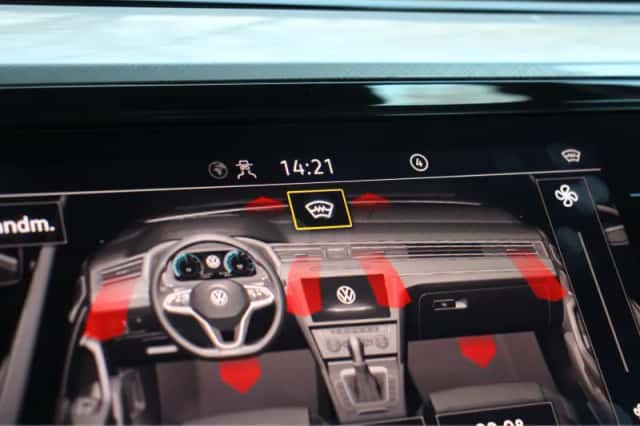 Volkswagen Passat (2021) thumbnail 23