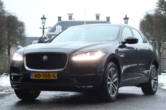 Jaguar F-Pace (2017) thumbnail 1