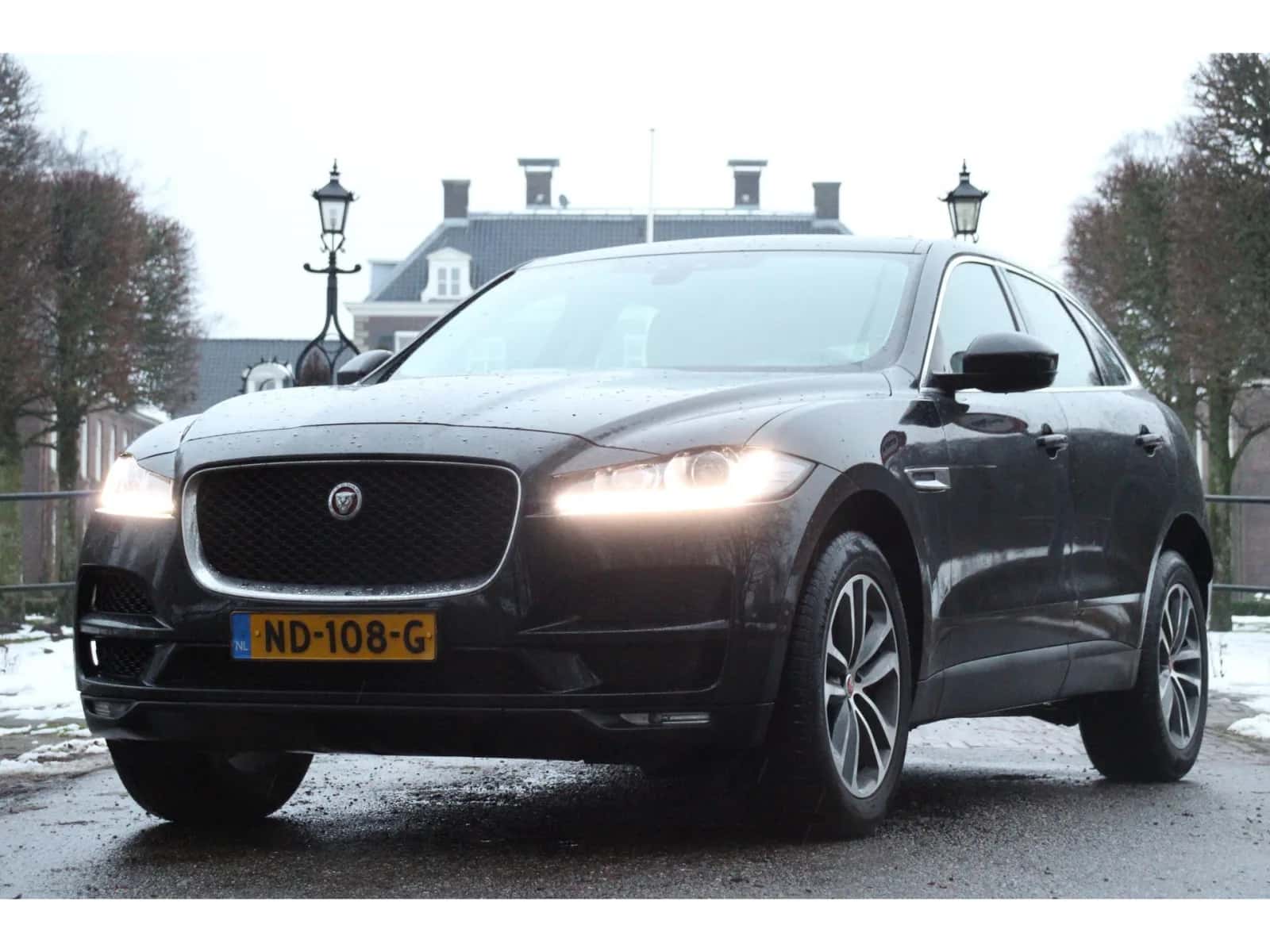Jaguar F-Pace (2017) — foto 1